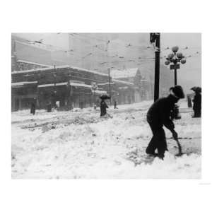  Seattle, Washington   Downtown Snowstorm Scene Giclee 