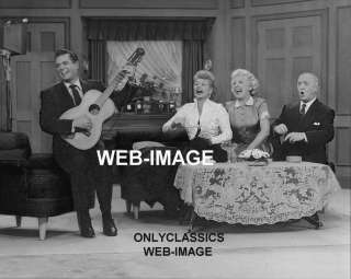 1955 I LOVE LUCY DESI & GUITAR ETHEL FRED TV SHOW PHOTO  
