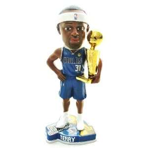 DALLAS MAVERICKS #31 JASON TERRY NBA OFFICIAL 2011 CHAMPIONSHIP TROPHY 