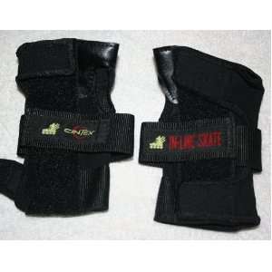  Renegade In Line Skate Wrist Guards   Ages 8 12 Years 
