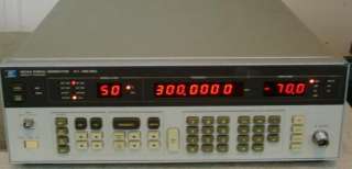 HP 8656A Signal Generator 0.1   990 MHz AM FM tested  