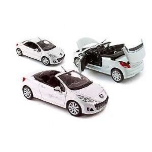   Peugeot 207 CC Convertible (2009, 118, Banquise White) Toys & Games