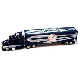   80 Scale Tractor Trailer Diecast   New York Yankees