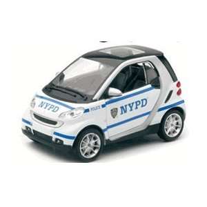  New Ray 1/24 NYPD New York City Police SMART Car Toys 