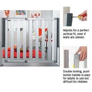  Munchkin 310741 Loft Aluminum Safety Gate Baby