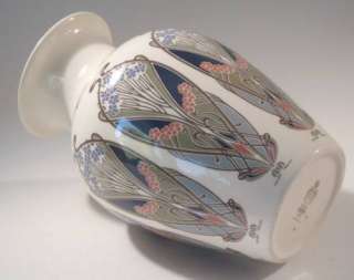 Masons England IANTHE 8 Porcelain Vase ~ Ivory w/ Art Nouveau 