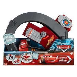  Disney/Pixar Cars Lightning Fast Speedway Toys & Games