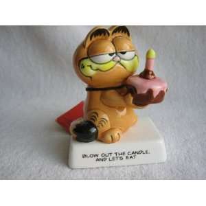  Garfield Blow Out the Candle and Lets Eat Figurine 