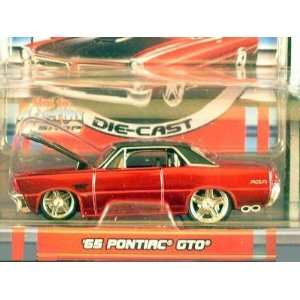   Pro Rodz Red Metallic 1965 Ponitac GTO 164 Scale Die Cast Car Toys