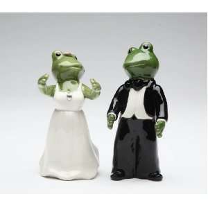     Frog Wedding Couple Salt and Pepper Shaker