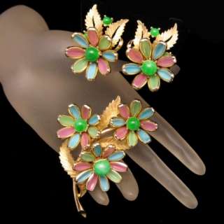 Crown Trifari Vintage Brooch Pin Earrings Set Poured Glass Pink Green 