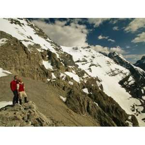  Hikers Enjoy the View at Abbot Pass in Yoho National Park 