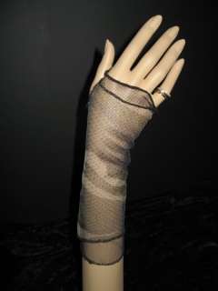 dazzling dummies are delighted to introduce the display right hand