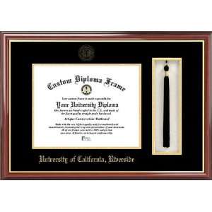   Highlanders   Embossed Seal   Tassel Box   Mahogany   Diploma Frame