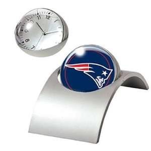  NIB New England Patriots NFL Spinning Desk Office Clock 