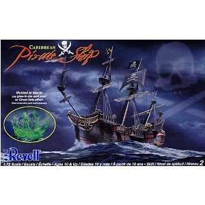  Caribbean Pirate Ship Jolly Roger Kit Revell Toys & Games