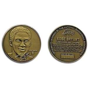 Lakers Highland Mint Kobe Bryant Bronze Medallion  Sports 