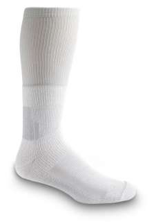 NEW SIMMS WET WADING SOCKS   SIZE M,   