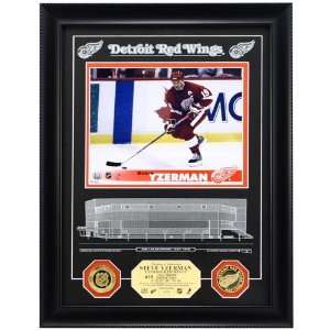  Detroit Red Wings Steve Yzerman Archival Etched Glass 