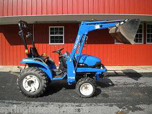   HOLLAND TC18 4x4 COMPACT UTILITY TRACTOR W/ LOADER HYDROSTATIC 745 HRS