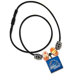 BOISE STATE BRONCOS OFFICIAL 18 NCAA NECKLACE  Sports 