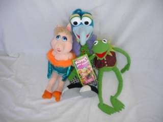Lot Muppets Puppets Gonzo Piggy Kermit VHS Jim Henson Large Plush 
