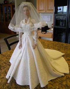 PRINCESS KATE S WEDDING GOWN PATTERN KITTY COLLIER  