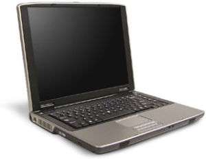 Gateway M465 E Laptop   15 Screen   MS Office / Dock  