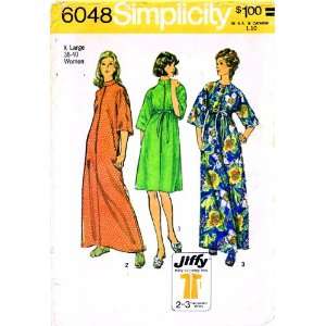   Misses Jiffy Full Figure Robe Size 38   40 Arts, Crafts & Sewing