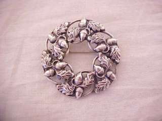 VINTAGE SIGNED DANECRAFT STERLING SILVER PIN , BROOCH. CIRCLE OF ACORN 