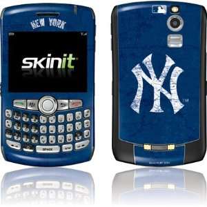  New York Yankees   Solid Distressed skin for BlackBerry 
