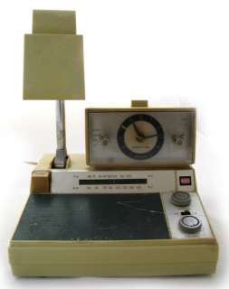   Old ROSS RE 83 AM FM RADIO TIME CLOCK ALARM Electric TABLE LIGHT LAMP
