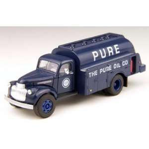  HO 1941 1946 Chevrolet Tank Truck, Pure Oil Toys & Games