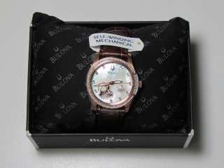   SELF WINDING MECHANICAL MOTHER OF PEARL DIAL WATCH WOMENS /BOX  