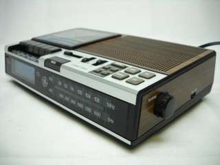   Am Fm Dual Alarm Clock Radio And Cassette Tape Player Recorder  
