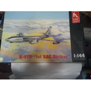    Hobby Craft B 47B 1st SAC Striker 1.144 Scale Toys & Games