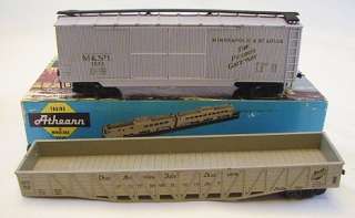 Lot of 18 HO Model Train Set Railroad Cars Rolling Stock Box Tanker 