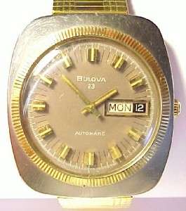 Bulova ~ Vintage 1974 Automatic Wristwatch w Day / Date  