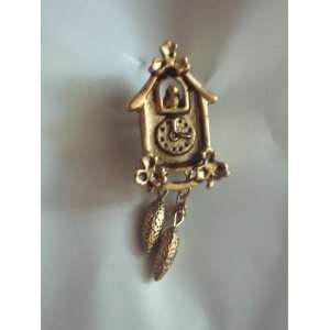 Vintage 1981 Vintage Avon Gold Tone Cuckoo Clock Lapel Scatter Pin or 