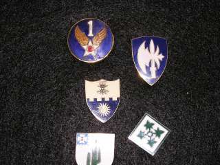 Military Designated Unit Insignia (DUI) (DI) Pins being sold as a lot 