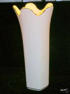 VINTAGE LENOX CHINA IVORY MERRIDAN ART DECO VASE  