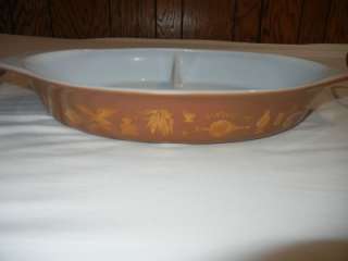   Quart Early American PYREX Divided Casserole Dish NEW W/STAND  