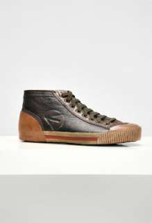 with lace rubber sole with stripe detail embossing effect on leather 