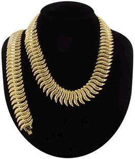 Gold Tone Link Necklace Set
