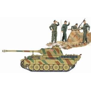  DRAGON MODELS   1/72 German Panzer Tank Crew (4) & Panther 