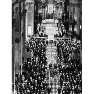  Inside St Pauls Cathedral at a Service of Thanksgiving 