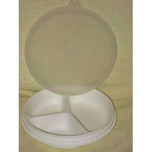 Vintage Tupperware Childs Size 6 1/2 Round Divided Dish w/ Clear Lid